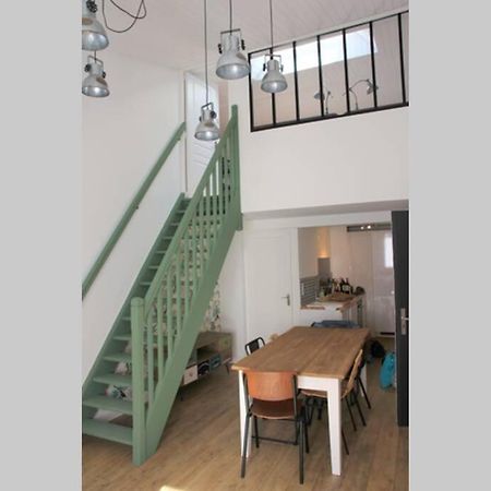Superbe Duplex De 70M2 Avec 2 Chambres En Hyper Centre Au Calme Sur Cour Classe 3 Etoiles Avec Parking En Option Ла Рошел Екстериор снимка