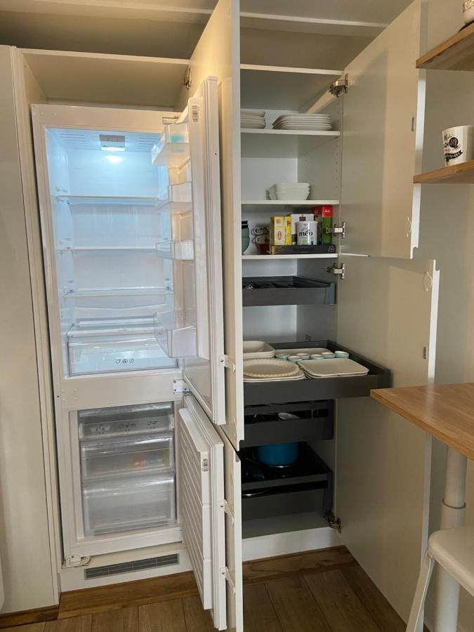 Superbe Duplex De 70M2 Avec 2 Chambres En Hyper Centre Au Calme Sur Cour Classe 3 Etoiles Avec Parking En Option Ла Рошел Екстериор снимка