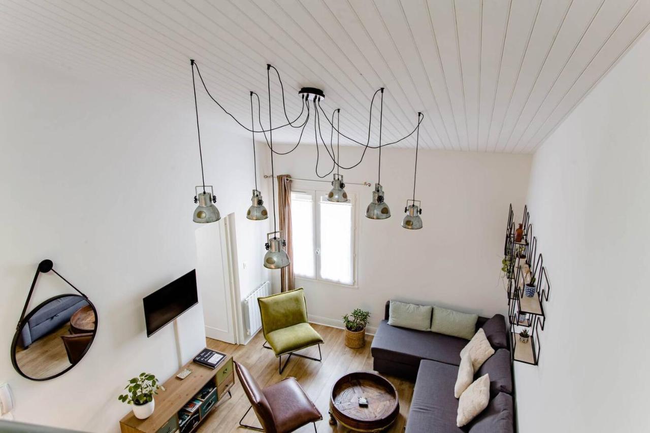 Superbe Duplex De 70M2 Avec 2 Chambres En Hyper Centre Au Calme Sur Cour Classe 3 Etoiles Avec Parking En Option Ла Рошел Екстериор снимка